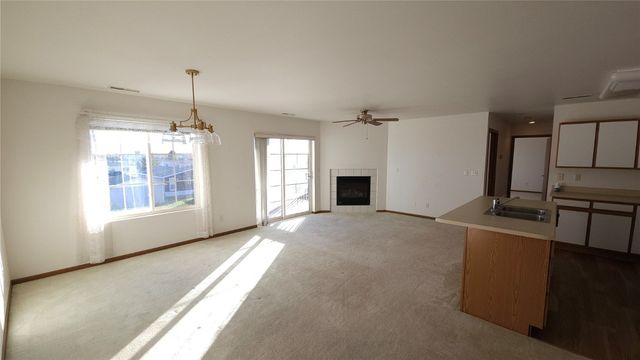 5525 Kacena Avenue 4, Marion, IA 52302