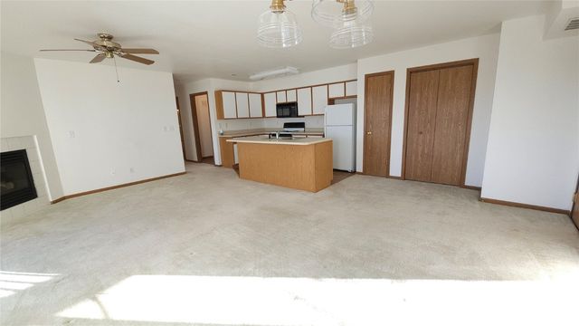 5525 Kacena Avenue 4, Marion, IA 52302