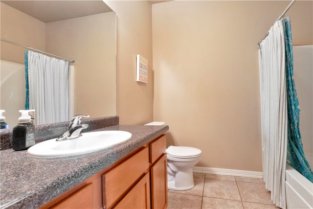 1990 Harris Drive, Fayetteville, AR 72701