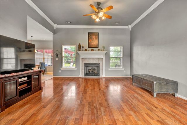 1990 Harris Drive, Fayetteville, AR 72701