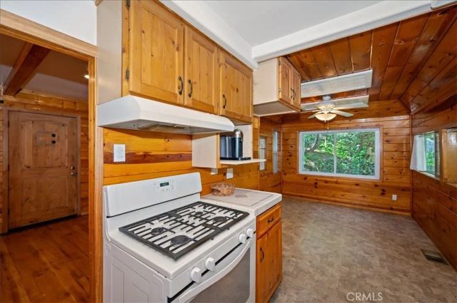 23734 Shady Lane, Crestline, CA 92325