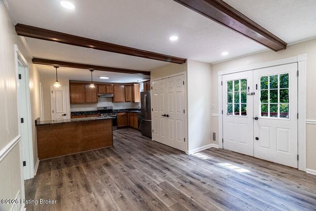 10700 Back Run Rd, Louisville, KY 40299