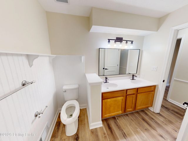 10700 Back Run Rd, Louisville, KY 40299