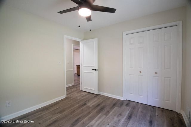 10700 Back Run Rd, Louisville, KY 40299
