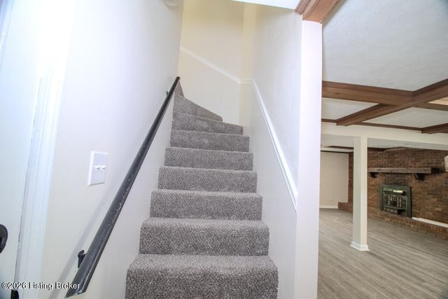 10700 Back Run Rd, Louisville, KY 40299