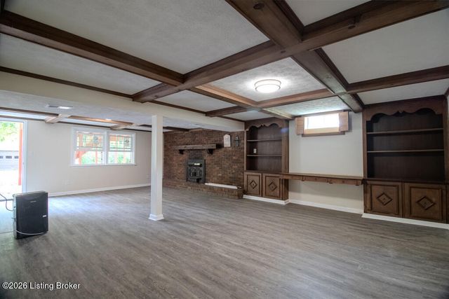 10700 Back Run Rd, Louisville, KY 40299