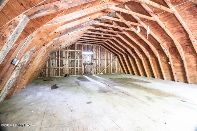 10700 Back Run Rd, Louisville, KY 40299