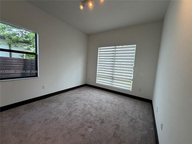15976 SW 136th Terrace, Miami, FL 33196