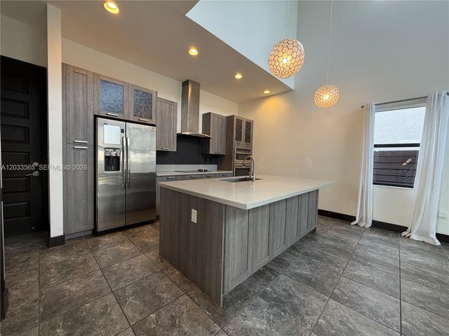 15976 SW 136th Terrace, Miami, FL 33196