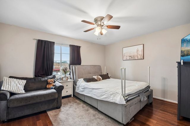 418 Lakeview Circle, Bolingbrook, IL 60440