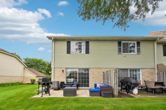 418 Lakeview Circle, Bolingbrook, IL 60440