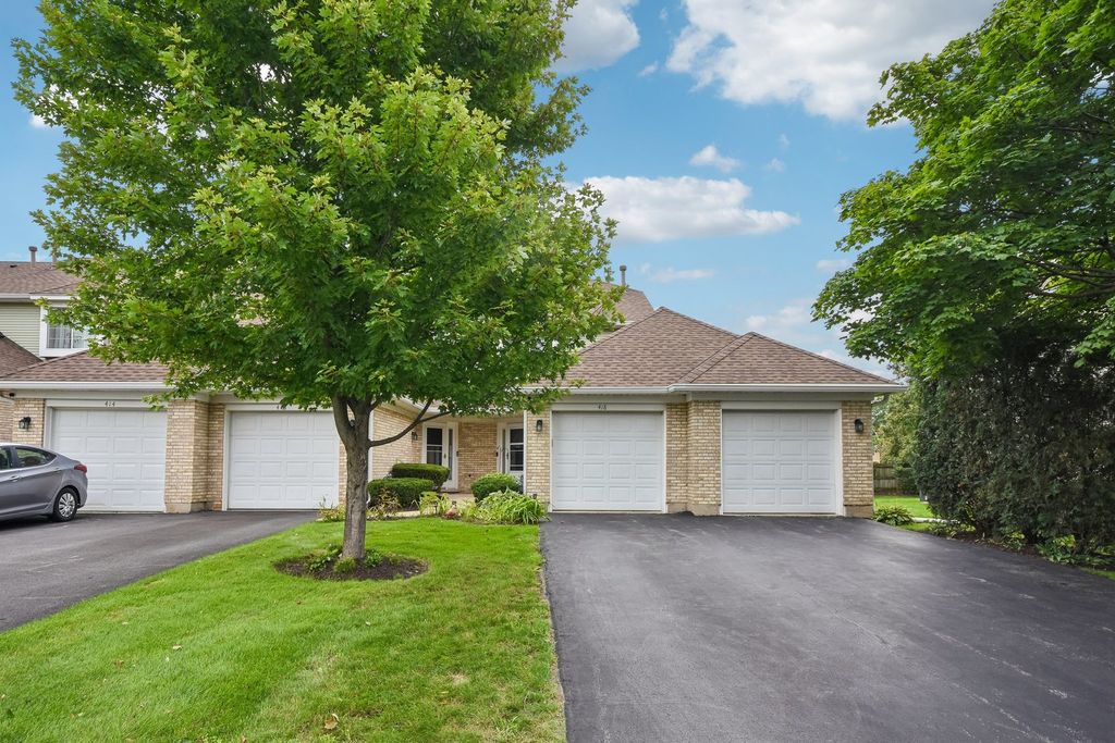 418 Lakeview Circle, Bolingbrook, IL 60440
