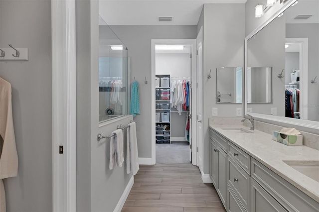 8089 SANDSTAR WAY, Sarasota, FL 34240