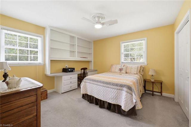 1025 Oaklawn Avenue, Winston-salem, NC 27104