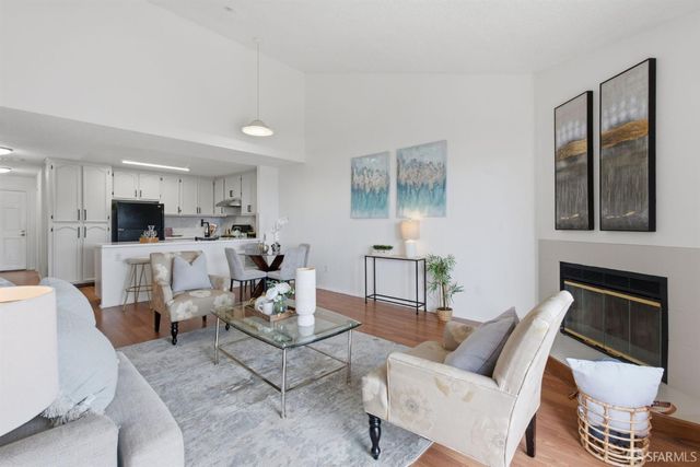 111 Oak Court, Daly City, CA 94014
