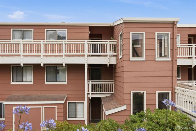 111 Oak Court, Daly City, CA 94014