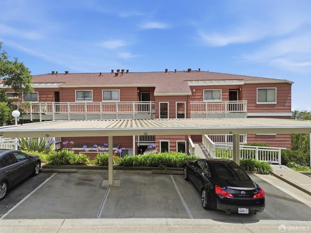 111 Oak Court, Daly City, CA 94014