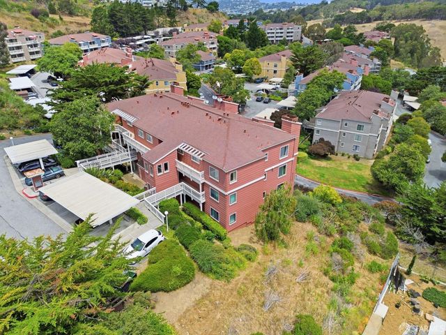 111 Oak Court, Daly City, CA 94014