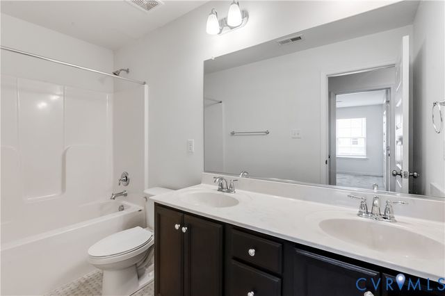 7129 Desert Candle Dr, Moseley, VA 23120