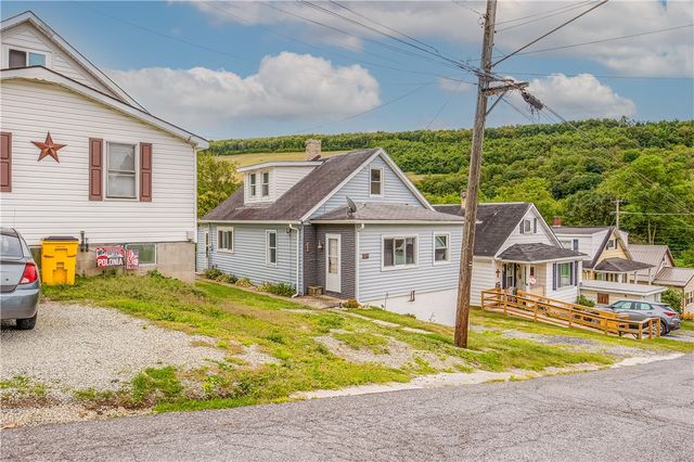 118 First St, Conemaugh Twp, PA 15935