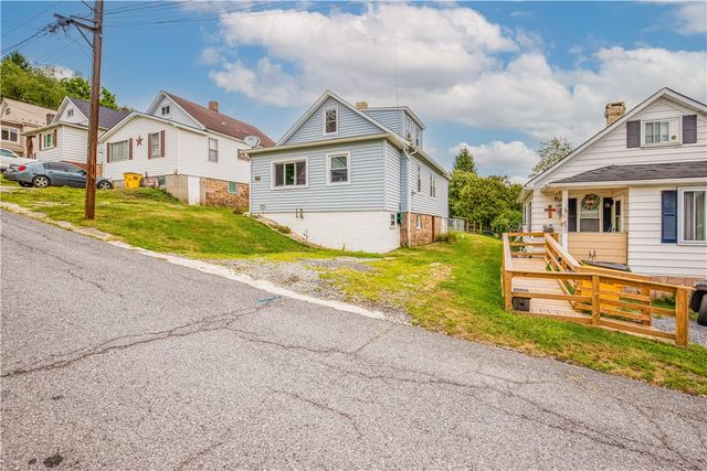 118 First St, Conemaugh Twp, PA 15935