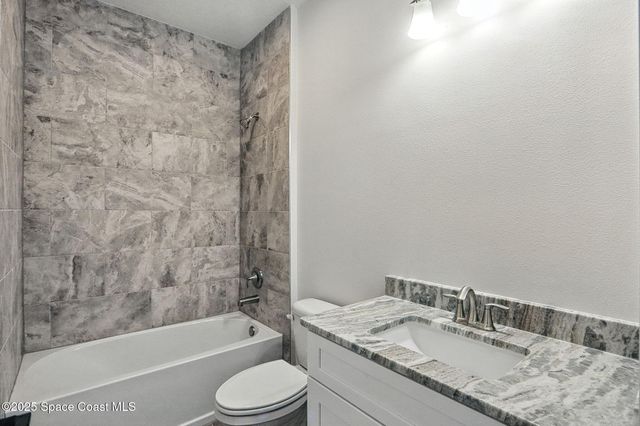 2035 Tahoe Avenue SE, Palm Bay, FL 32909