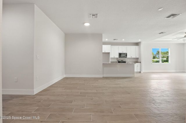 2035 Tahoe Avenue SE, Palm Bay, FL 32909