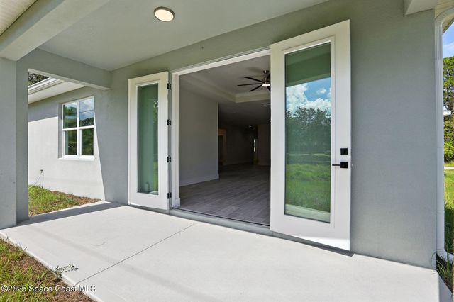 2035 Tahoe Avenue SE, Palm Bay, FL 32909