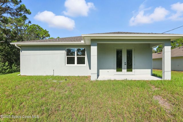 2035 Tahoe Avenue SE, Palm Bay, FL 32909