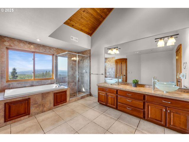 33510 Ne KELLY Rd, Yacolt, WA 98675