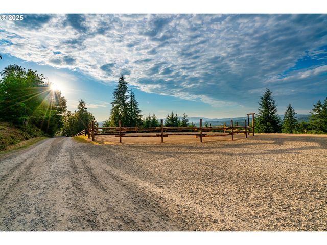 33510 Ne KELLY Rd, Yacolt, WA 98675