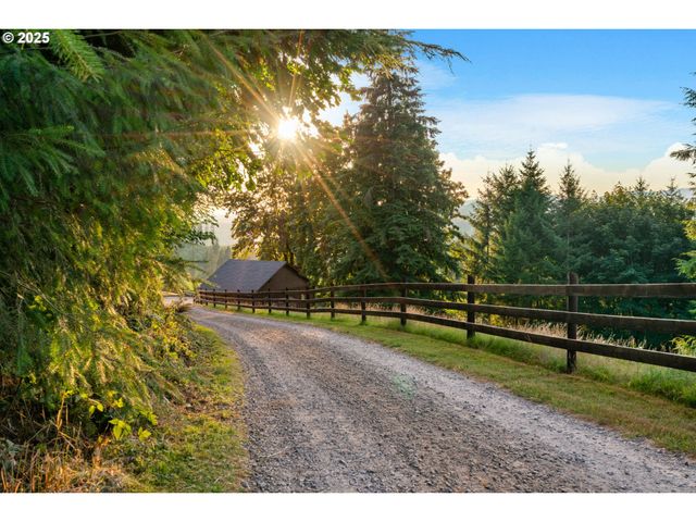 33510 Ne KELLY Rd, Yacolt, WA 98675