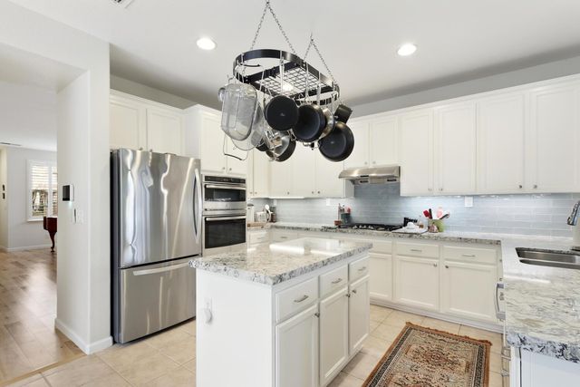 2015 Bishop Pl, Davis, CA 95618