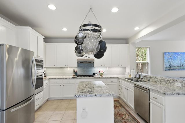 2015 Bishop Pl, Davis, CA 95618