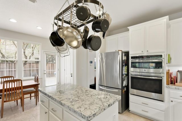 2015 Bishop Pl, Davis, CA 95618