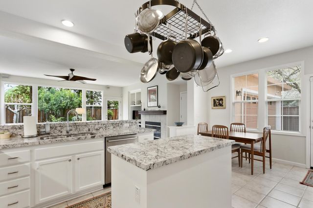 2015 Bishop Pl, Davis, CA 95618