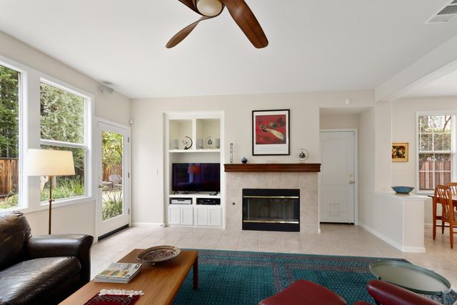 2015 Bishop Pl, Davis, CA 95618