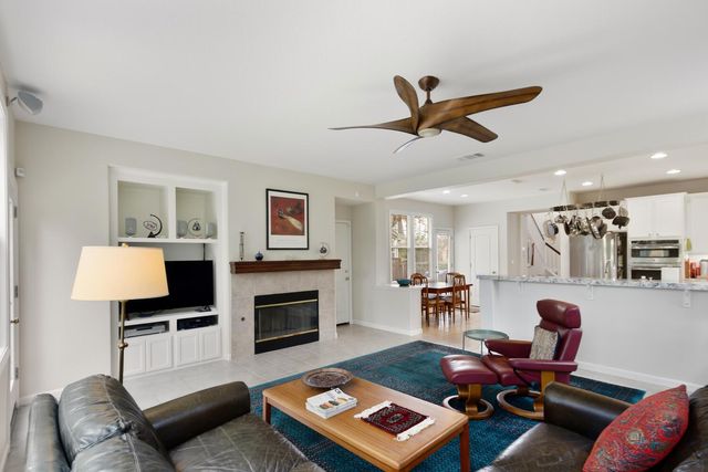 2015 Bishop Pl, Davis, CA 95618