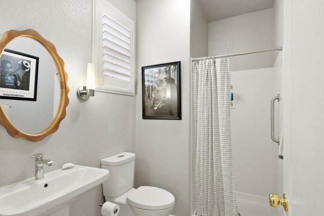 2015 Bishop Pl, Davis, CA 95618