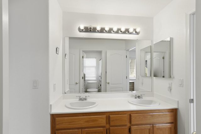 2015 Bishop Pl, Davis, CA 95618