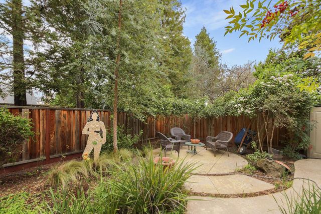 2015 Bishop Pl, Davis, CA 95618