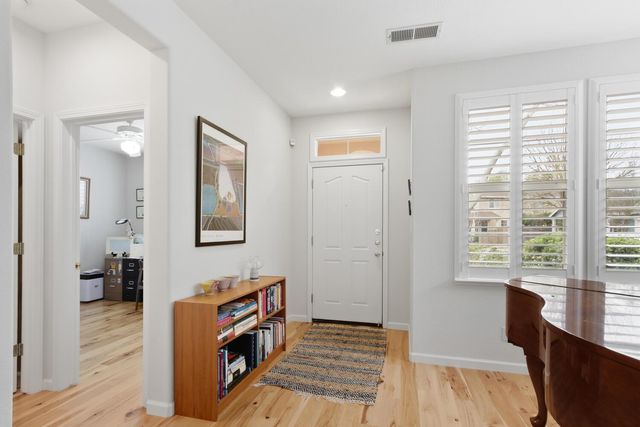 2015 Bishop Pl, Davis, CA 95618