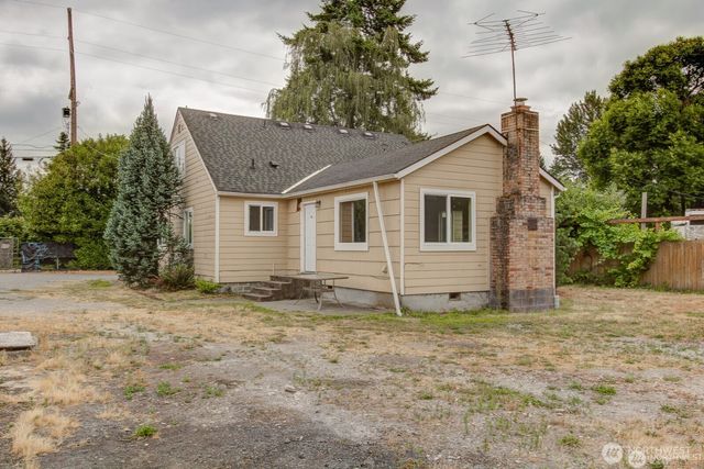 2618 30th Avenue E, Tacoma, WA 98443