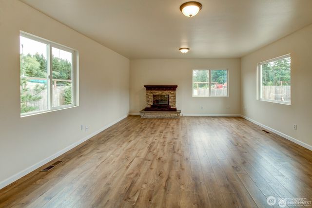 2618 30th Avenue E, Tacoma, WA 98443