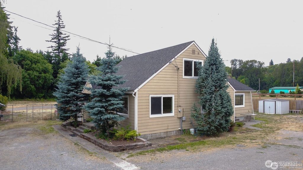 2618 30th Avenue E, Tacoma, WA 98443