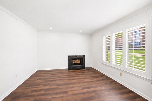 4487 Post Pl Apt 170, Nashville, TN 37205