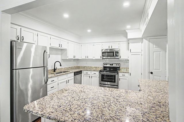 4487 Post Pl Apt 170, Nashville, TN 37205