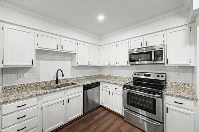 4487 Post Pl Apt 170, Nashville, TN 37205
