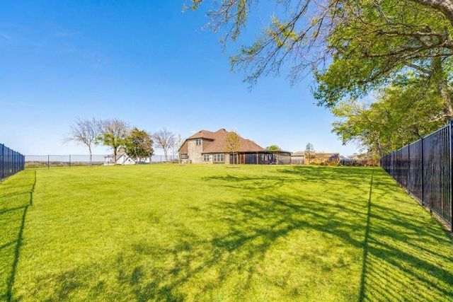 1215 Fire Fly Ridge, Blue Ridge, TX 75424