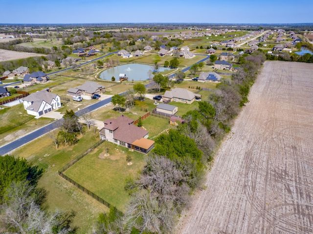 1215 Fire Fly Ridge, Blue Ridge, TX 75424